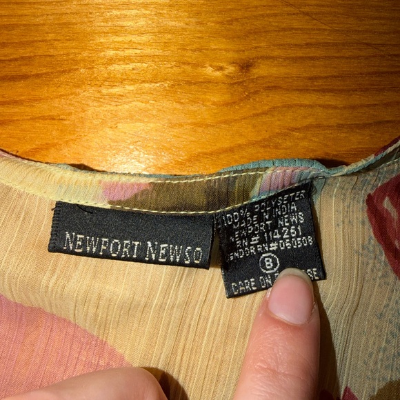 Newport News Floral Blouse - Picture 6 of 6